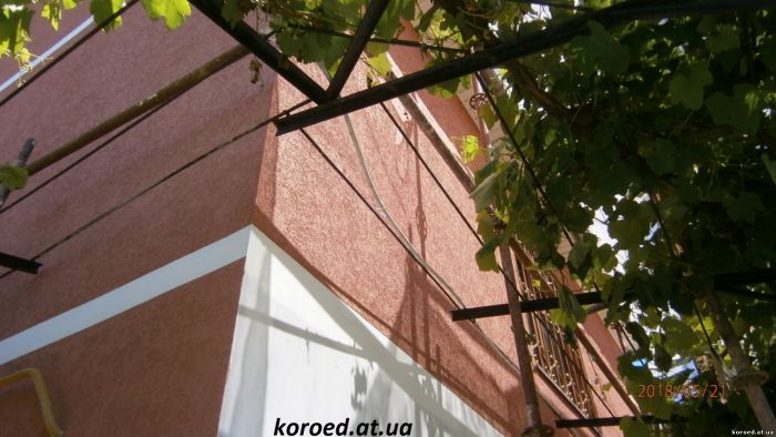 Отделка фасада дома короедом в Одессе